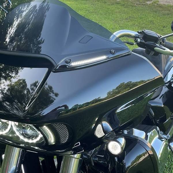 Custom Dynamics V2 ROAD GLIDE LED WINDSHIELD TRIM WITH SEQUENTIAL AUXILIARY TURN SIGNALS